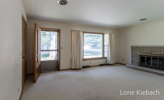 18452 168th Avenue, Spring Lake, MI 49456