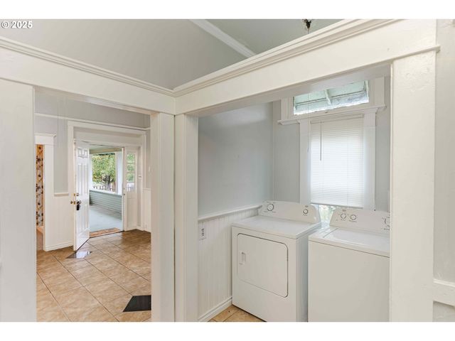 211 MONROE St, Eugene, OR 97402