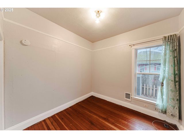 211 MONROE St, Eugene, OR 97402