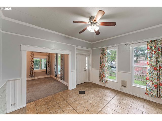 211 MONROE St, Eugene, OR 97402