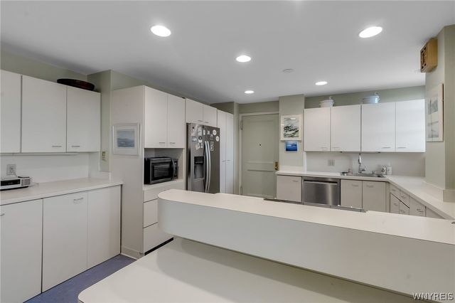 33 Gates Circle 4D, Buffalo, NY 14222