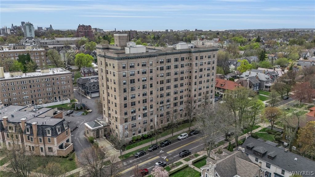 33 Gates Circle 4D, Buffalo, NY 14222