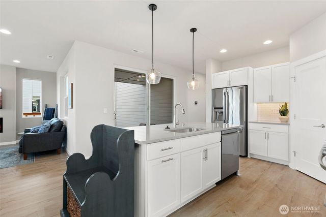 9708 5th Lane SW #10, Seattle, WA 98106