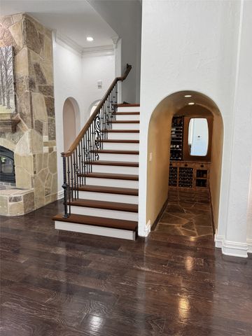 1916 W Emerald Bend Court, Granbury, TX 76049