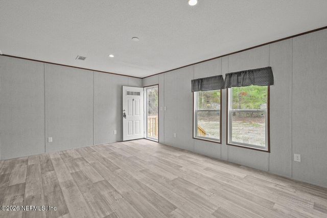 194 WHIRLWIND Loop, Hawthorne, FL 32640