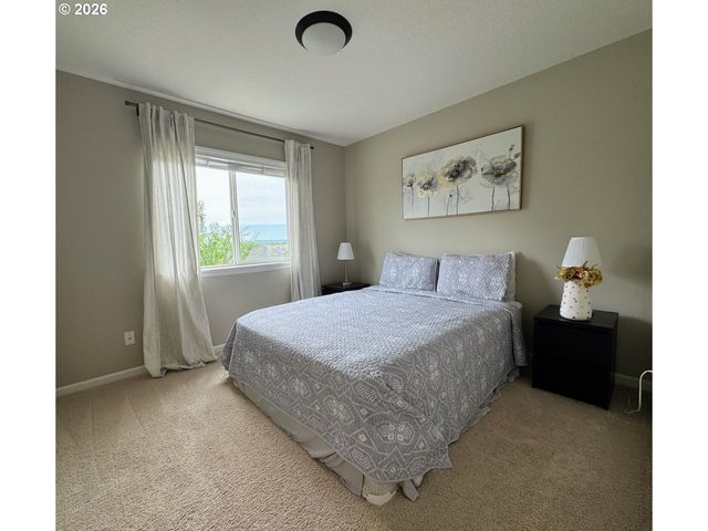 15910 Nw HECKMAN Ln, Portland, OR 97229