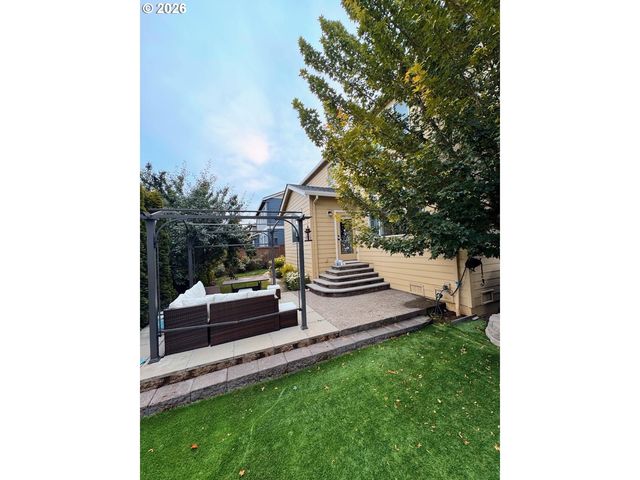 15910 Nw HECKMAN Ln, Portland, OR 97229