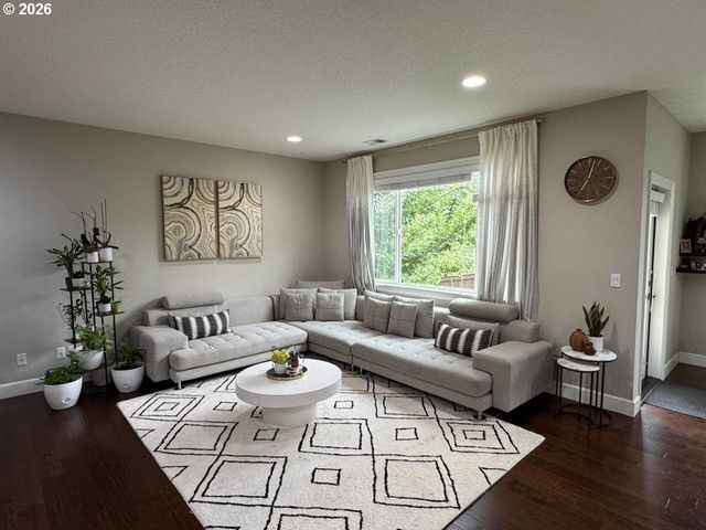 15910 Nw HECKMAN Ln, Portland, OR 97229