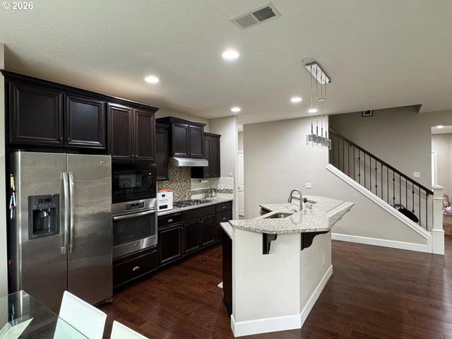 15910 Nw HECKMAN Ln, Portland, OR 97229