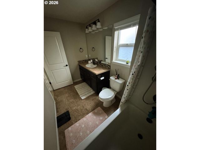15910 Nw HECKMAN Ln, Portland, OR 97229