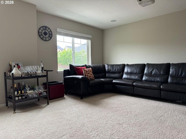 15910 Nw HECKMAN Ln, Portland, OR 97229