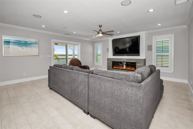 804 BAY POINT DRIVE, Madeira Beach, FL 33708