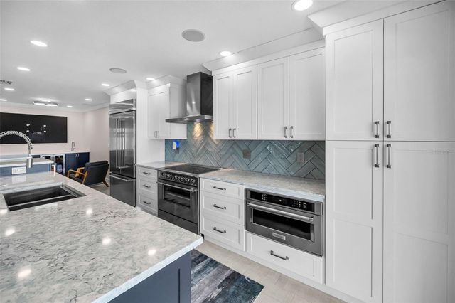 804 BAY POINT DRIVE, Madeira Beach, FL 33708