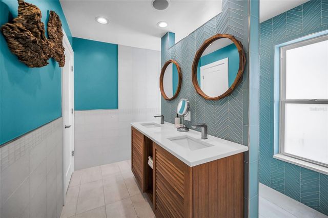 804 BAY POINT DRIVE, Madeira Beach, FL 33708