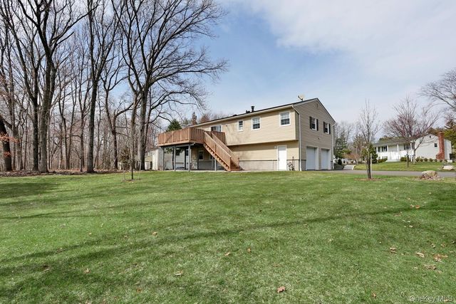 74 Minuteman Circle, Orangeburg, NY 10962