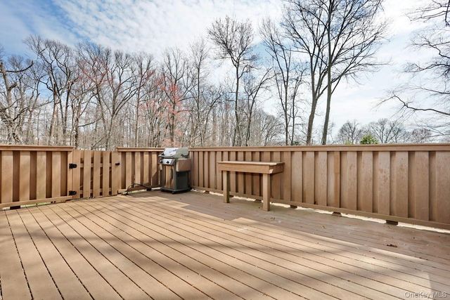 74 Minuteman Circle, Orangeburg, NY 10962