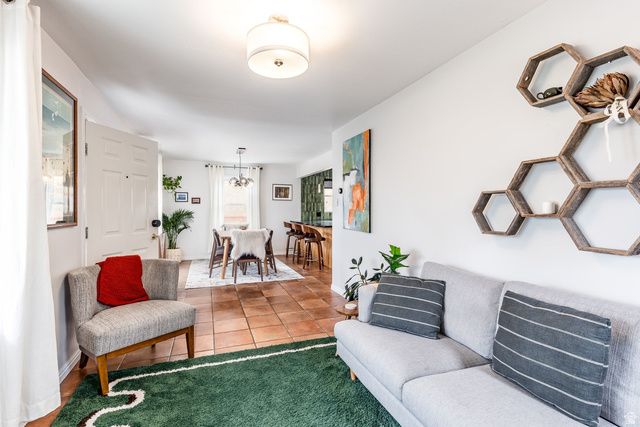 2724 S BEVERLY ST, Salt Lake City, UT 84106