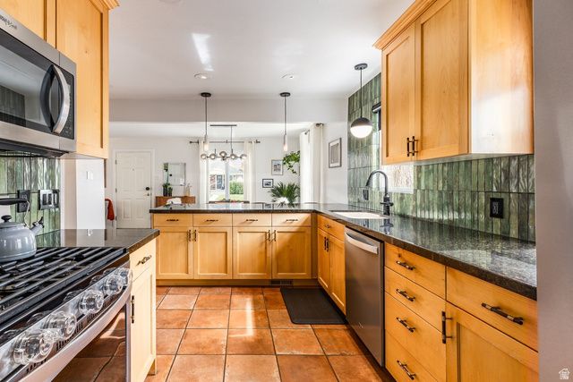 2724 S BEVERLY ST, Salt Lake City, UT 84106