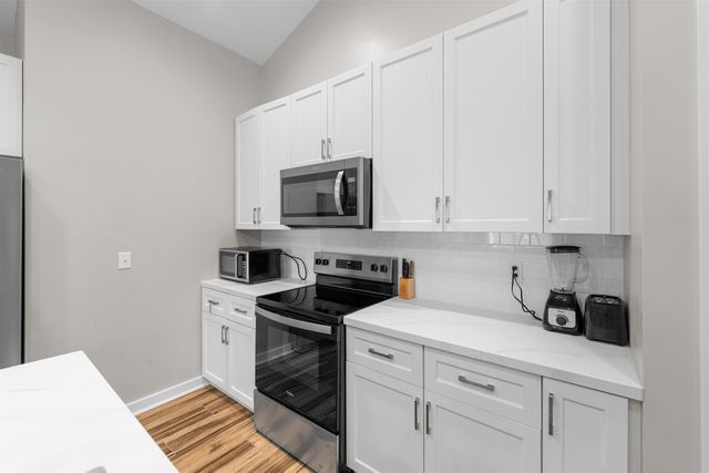 2760 Tim Rogers Ln, Salina, KS 67401