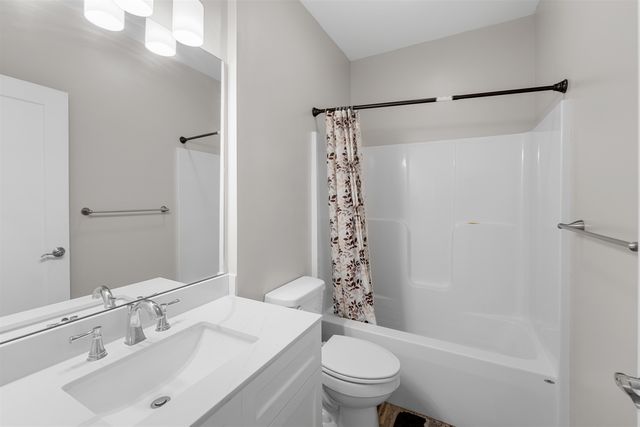 2760 Tim Rogers Ln, Salina, KS 67401