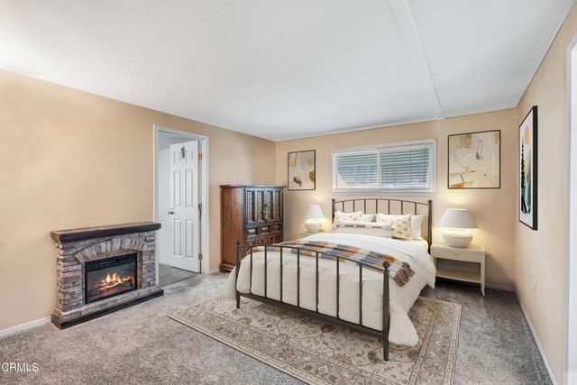 5 Robertson Way 5, Thousand Oaks, CA 91320