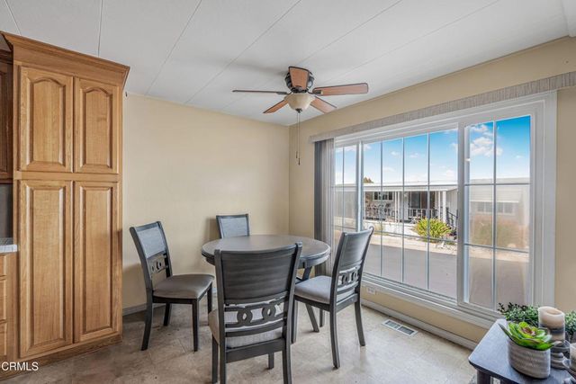5 Robertson Way 5, Thousand Oaks, CA 91320
