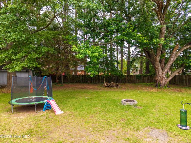 606 Forest Hill Circle, Elizabeth City, NC 27909