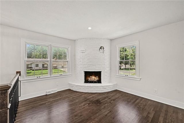 6805 Switzer Lane, Shawnee, KS 66203