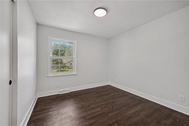 6805 Switzer Lane, Shawnee, KS 66203