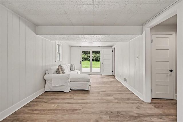 6805 Switzer Lane, Shawnee, KS 66203
