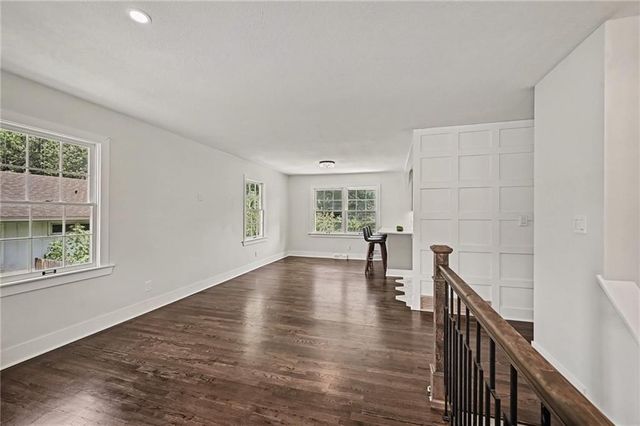 6805 Switzer Lane, Shawnee, KS 66203