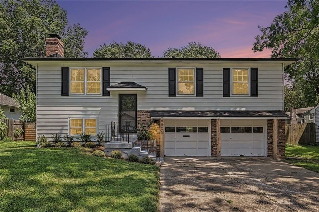 6805 Switzer Lane, Shawnee, KS 66203