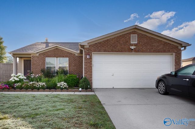 103 Coach Glen Drive, Owens Cross Roads, AL 35763