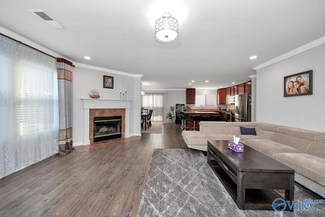 103 Coach Glen Drive, Owens Cross Roads, AL 35763