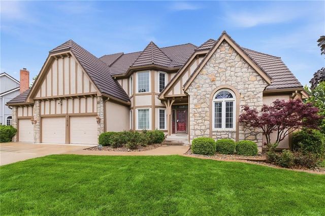 11012 W 125th Street, Overland Park, KS 66213