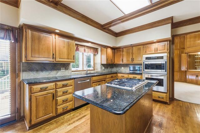 11012 W 125th Street, Overland Park, KS 66213