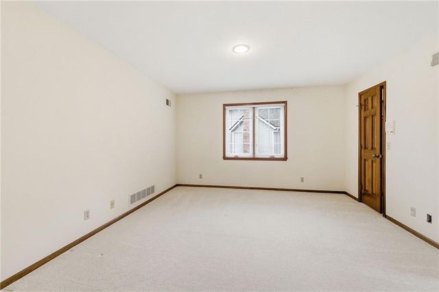 11012 W 125th Street, Overland Park, KS 66213