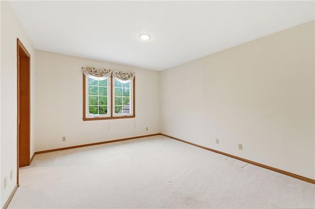 11012 W 125th Street, Overland Park, KS 66213