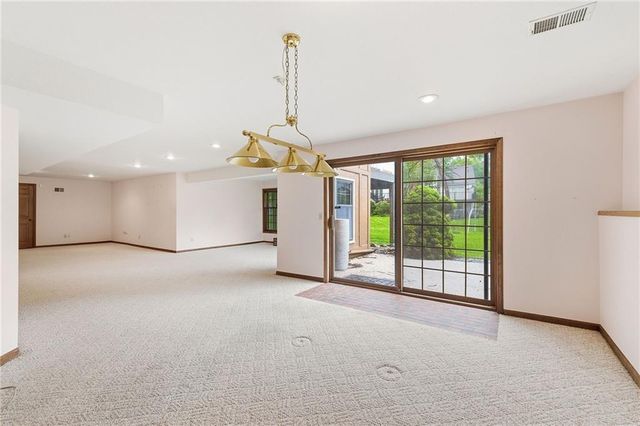 11012 W 125th Street, Overland Park, KS 66213