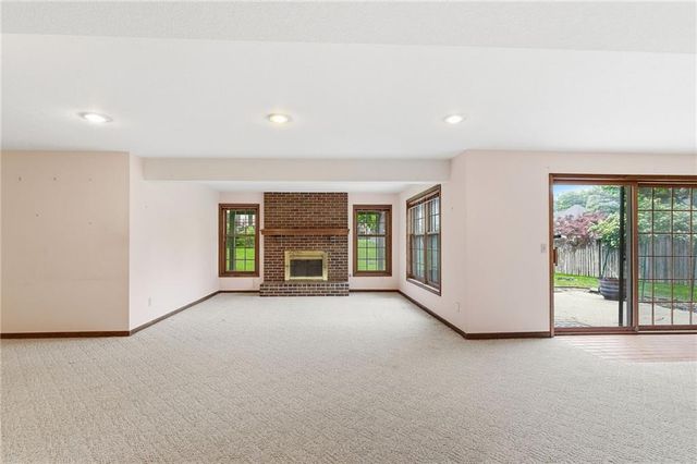 11012 W 125th Street, Overland Park, KS 66213