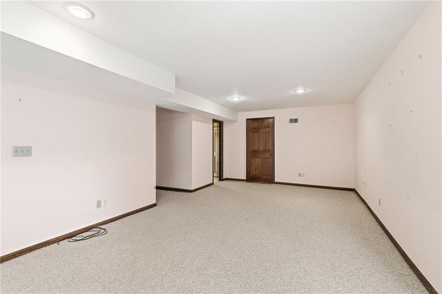 11012 W 125th Street, Overland Park, KS 66213