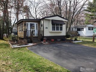 144 Libby Court, Spotswood, NJ 08884