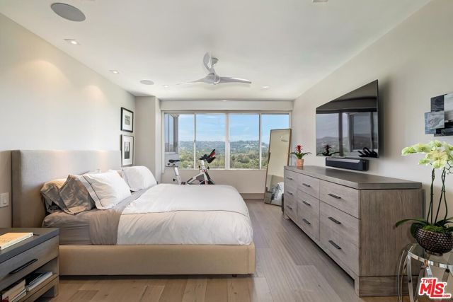865 Comstock Avenue 16F, Los Angeles, CA 90024