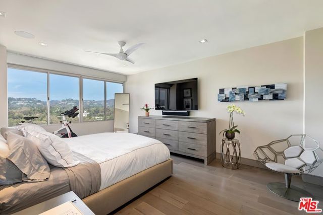865 Comstock Avenue 16F, Los Angeles, CA 90024