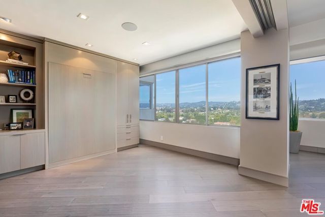 865 Comstock Avenue 16F, Los Angeles, CA 90024