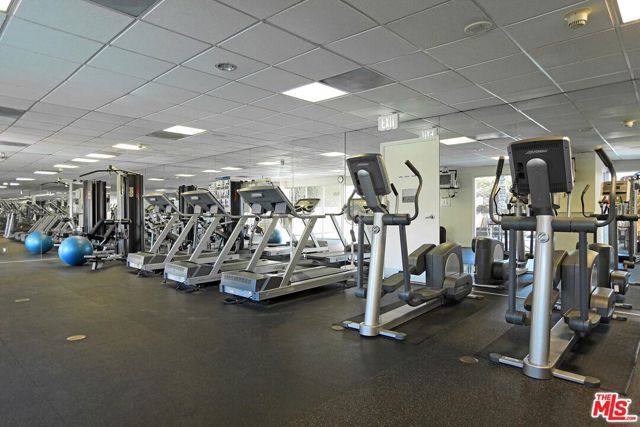 865 Comstock Avenue 16F, Los Angeles, CA 90024