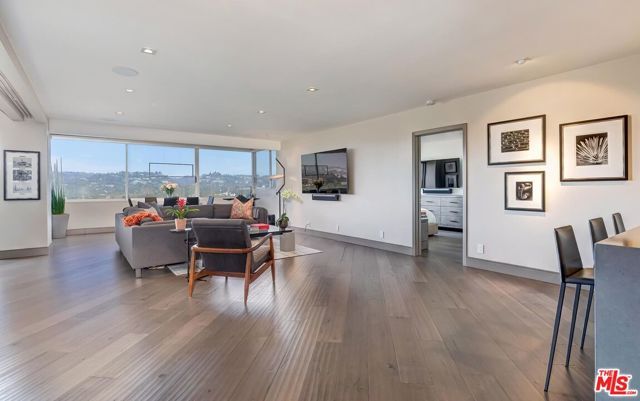 865 Comstock Avenue 16F, Los Angeles, CA 90024