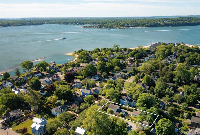 311 5th Street, Greenport, NY 11944