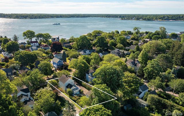 311 5th Street, Greenport, NY 11944