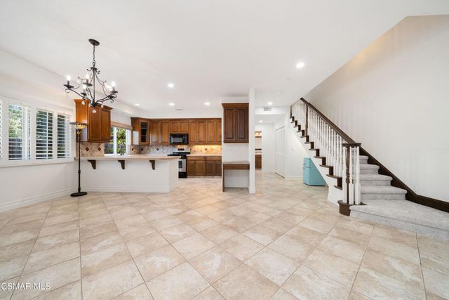587 Calle Sequoia, Thousand Oaks, CA 91360